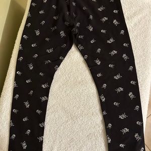Leggings Skulls black with silver girls size 6/6X